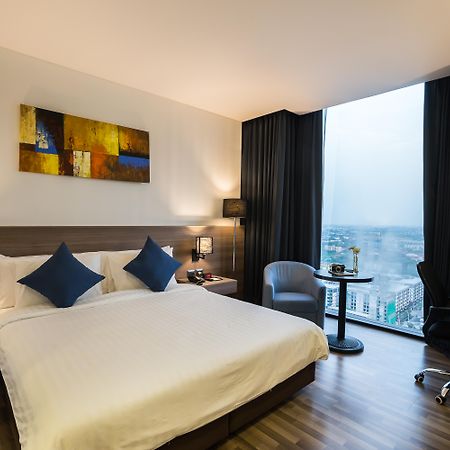 Best Western Plus Wanda Grand Hotel Nonthaburi Exterior foto